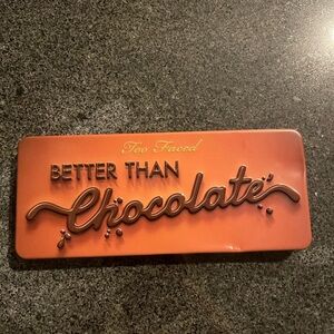 Too faced eye shadow palette!